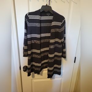 Woman's open top/cardigan